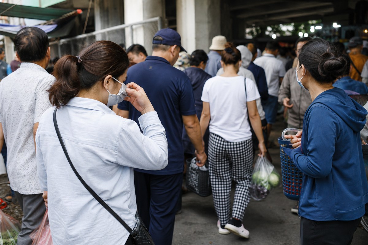 하노이 코로나 주간 185명, 사람 많은 곳에선 마스크 챙겨요